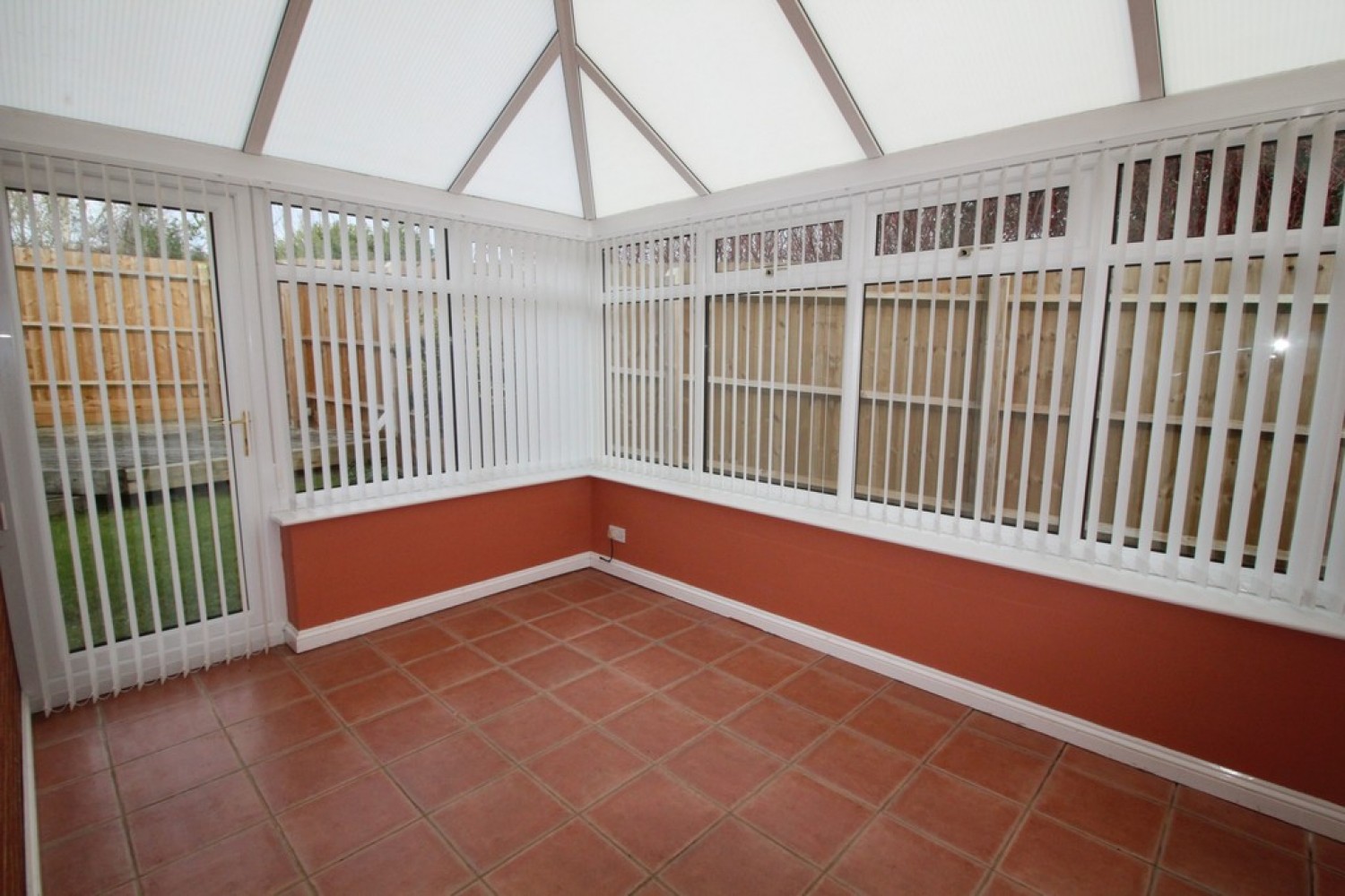 3 bedroom House for Letting Shenley Brook End