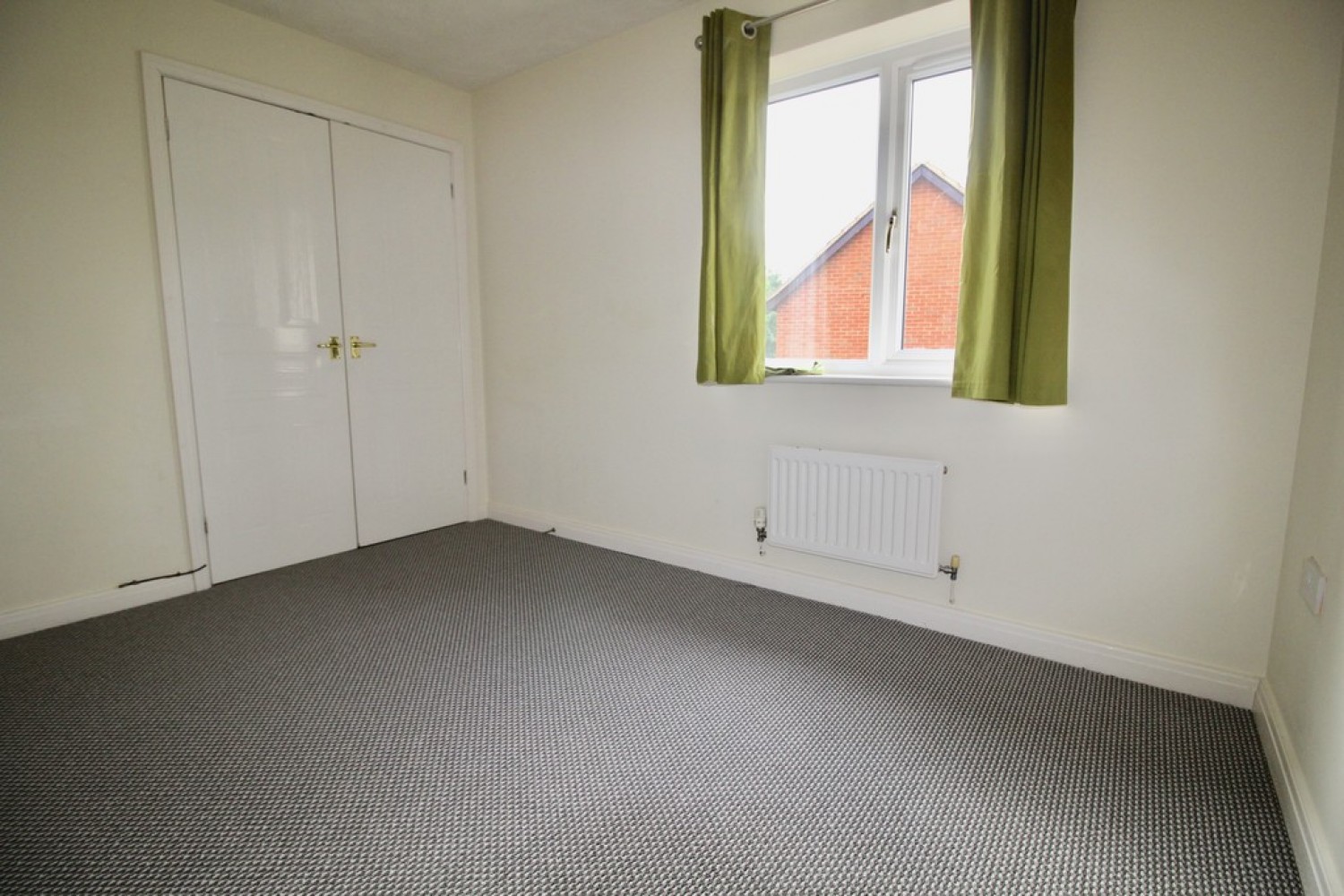 3 bedroom House for Letting Shenley Brook End