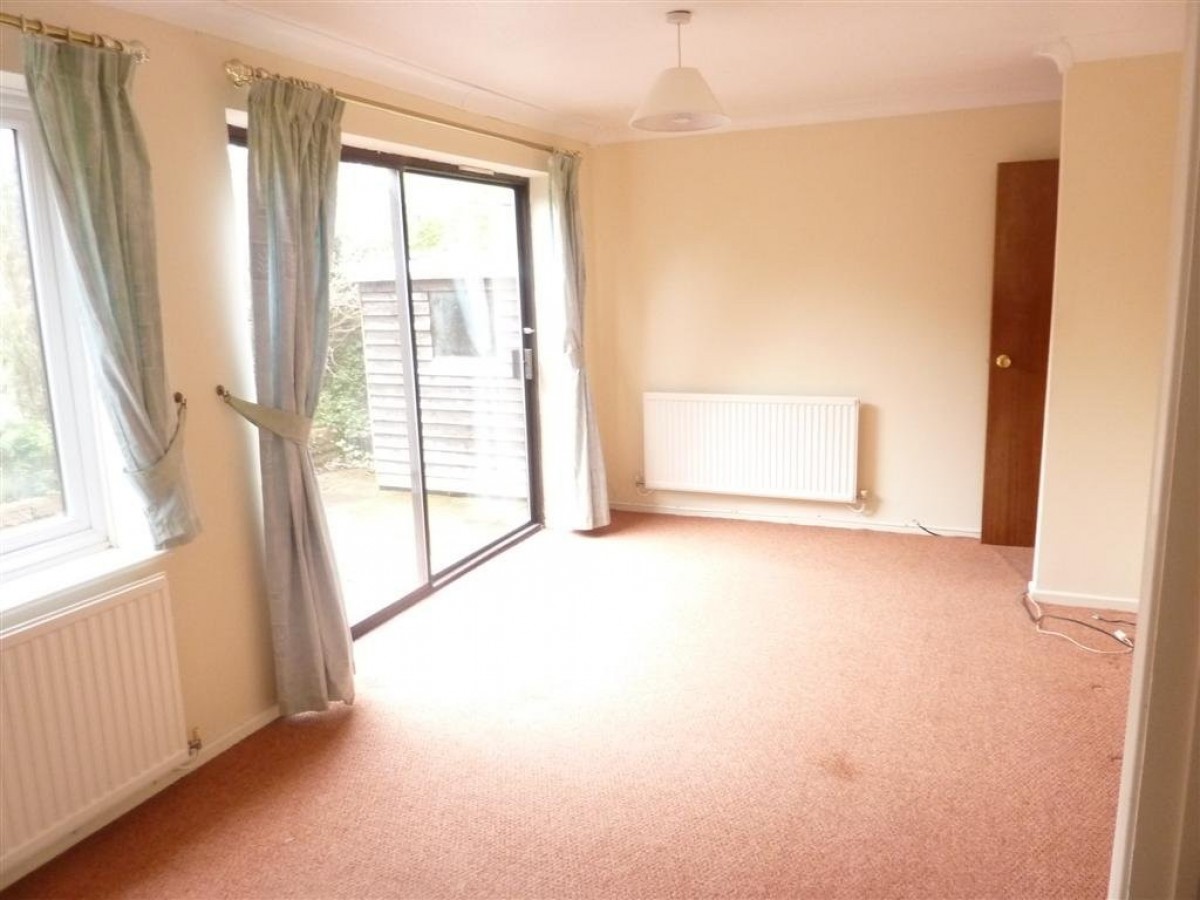 Harebell Close, Walnut Tree