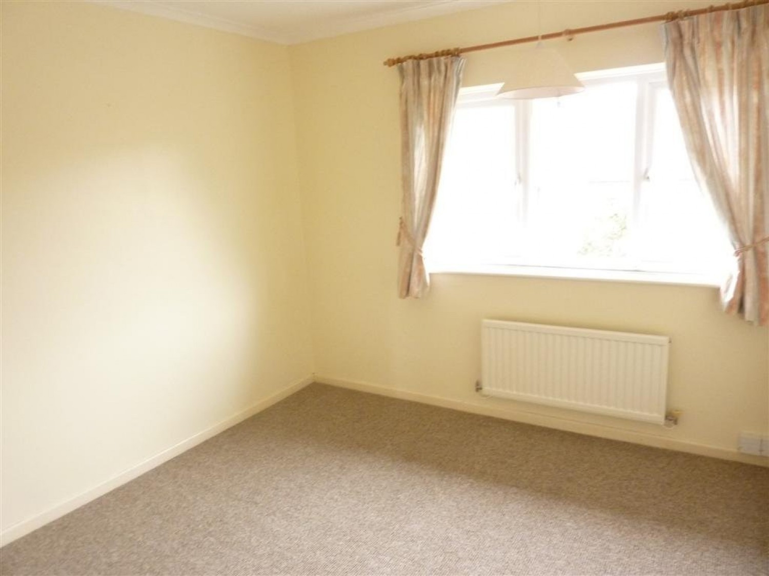 Harebell Close, Walnut Tree
