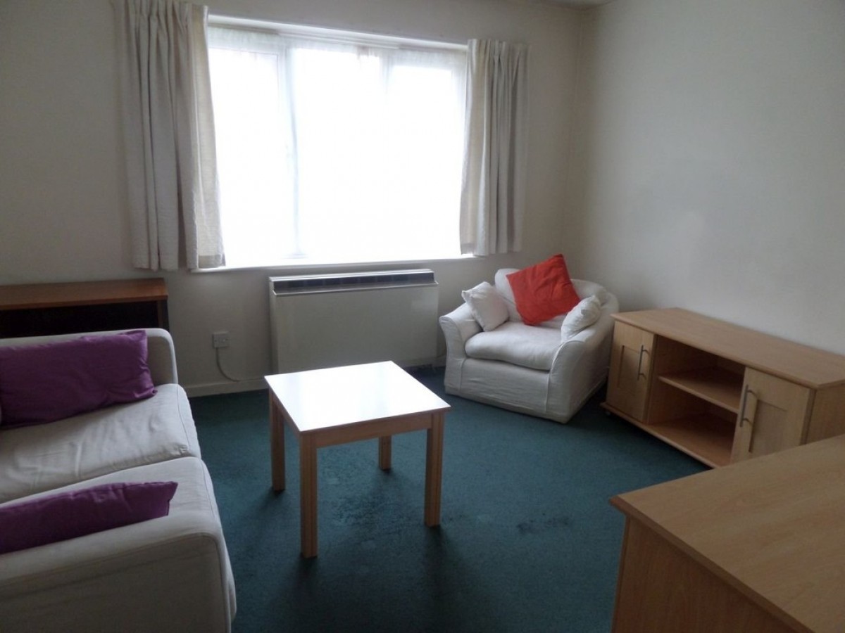 Tenterden Crescent, Kents Hill, Milton Keynes