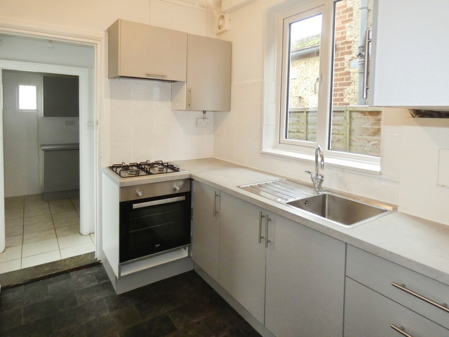 3 bedroom House for Letting Marina Drive, Wolverton