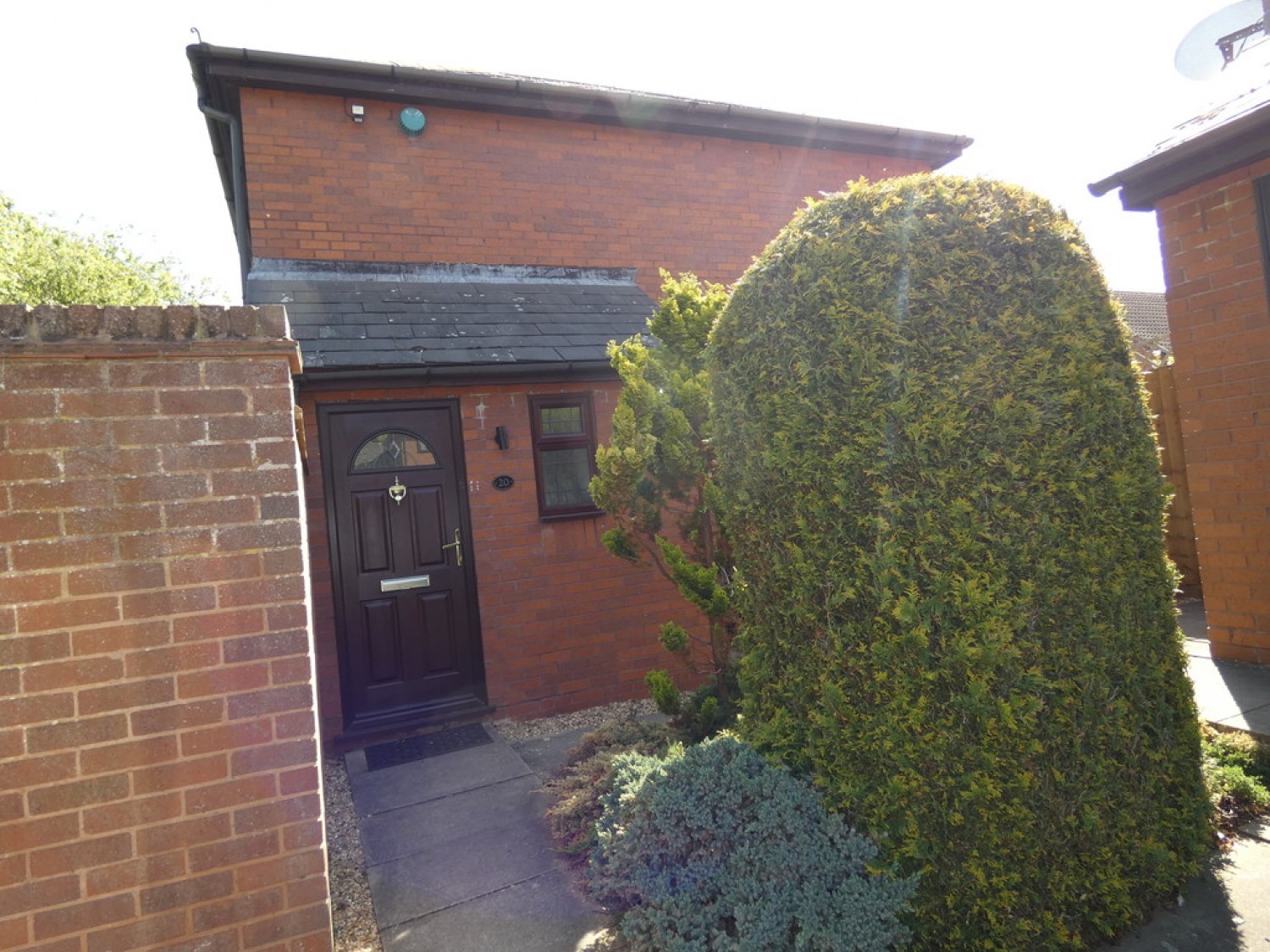 3 bedroom House for Letting Newport Road, Woolstone