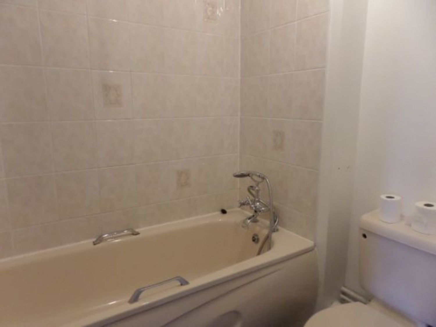 2 bedroom Flat for Letting Albion Place, Campbell Park