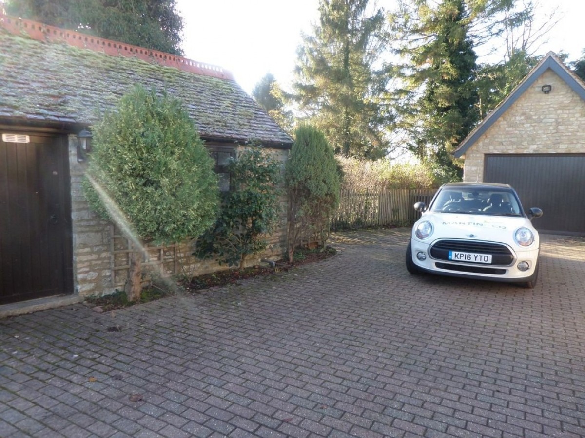 Cross Tree Road, Wicken