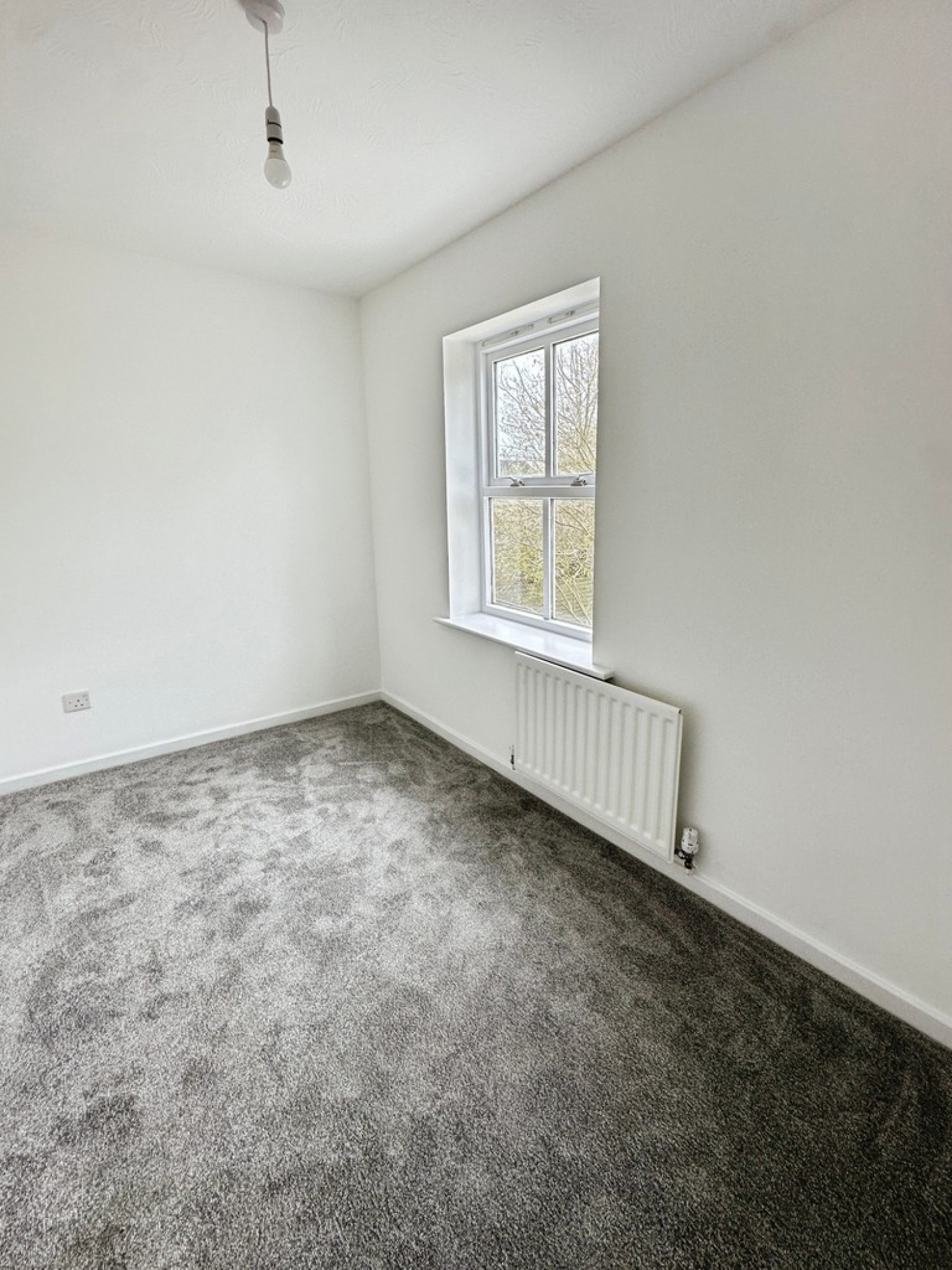 3 bedroom House for Letting The Oval, Oldbrook, Milton Keynes