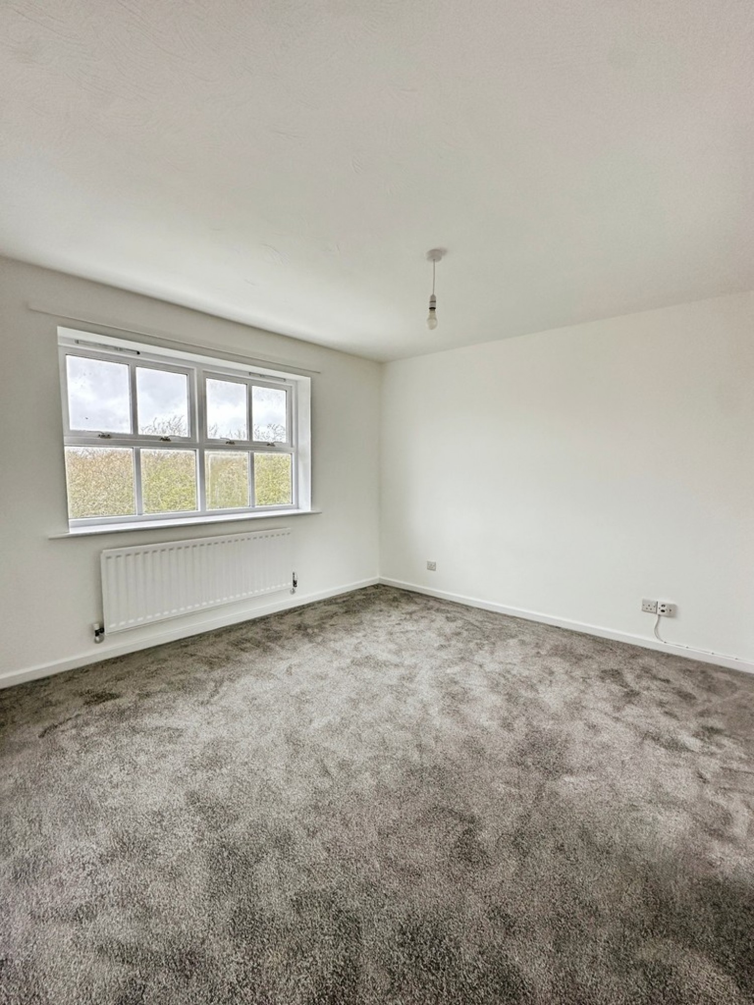 3 bedroom House for Letting The Oval, Oldbrook, Milton Keynes