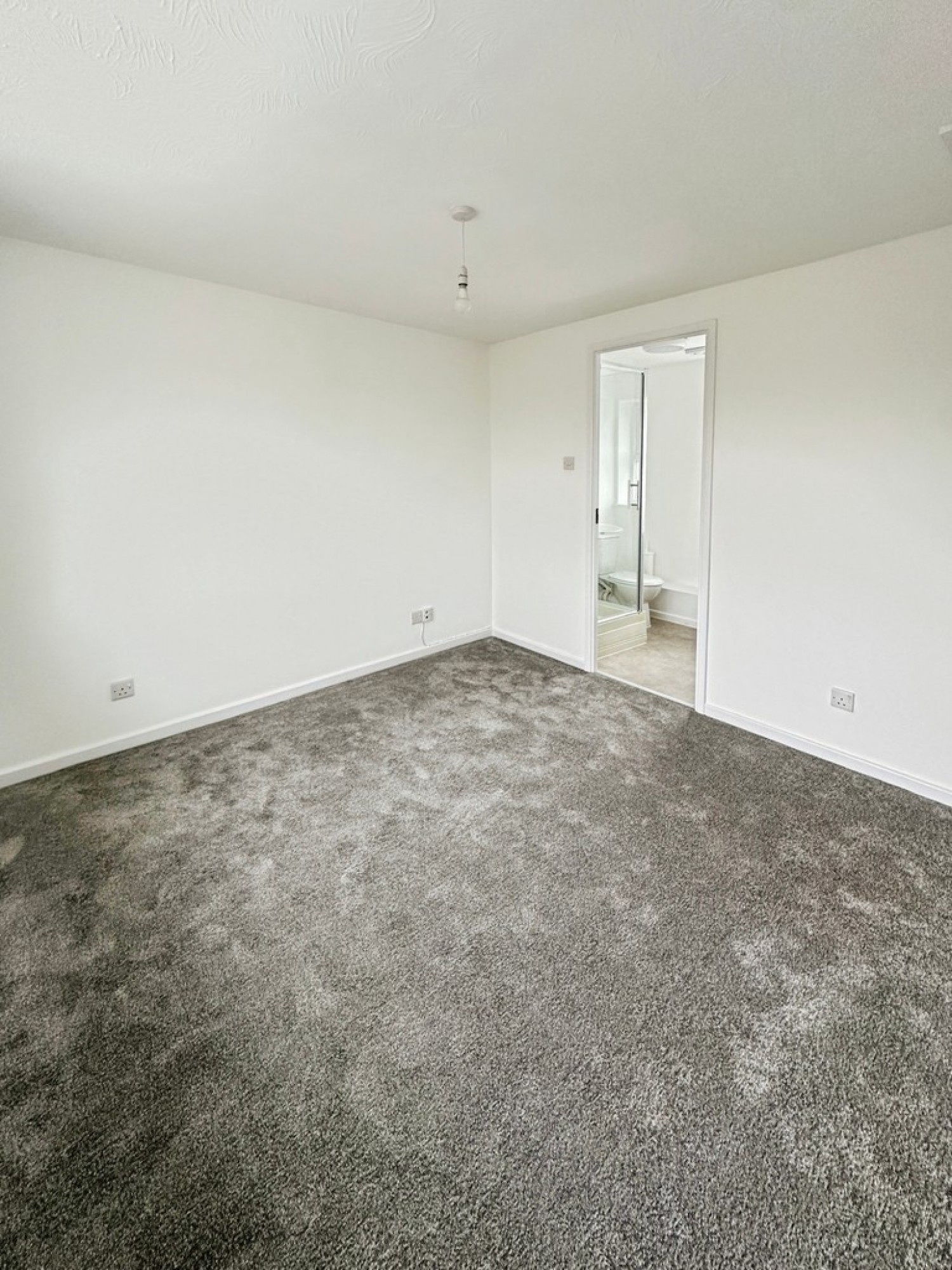 3 bedroom House for Letting The Oval, Oldbrook, Milton Keynes