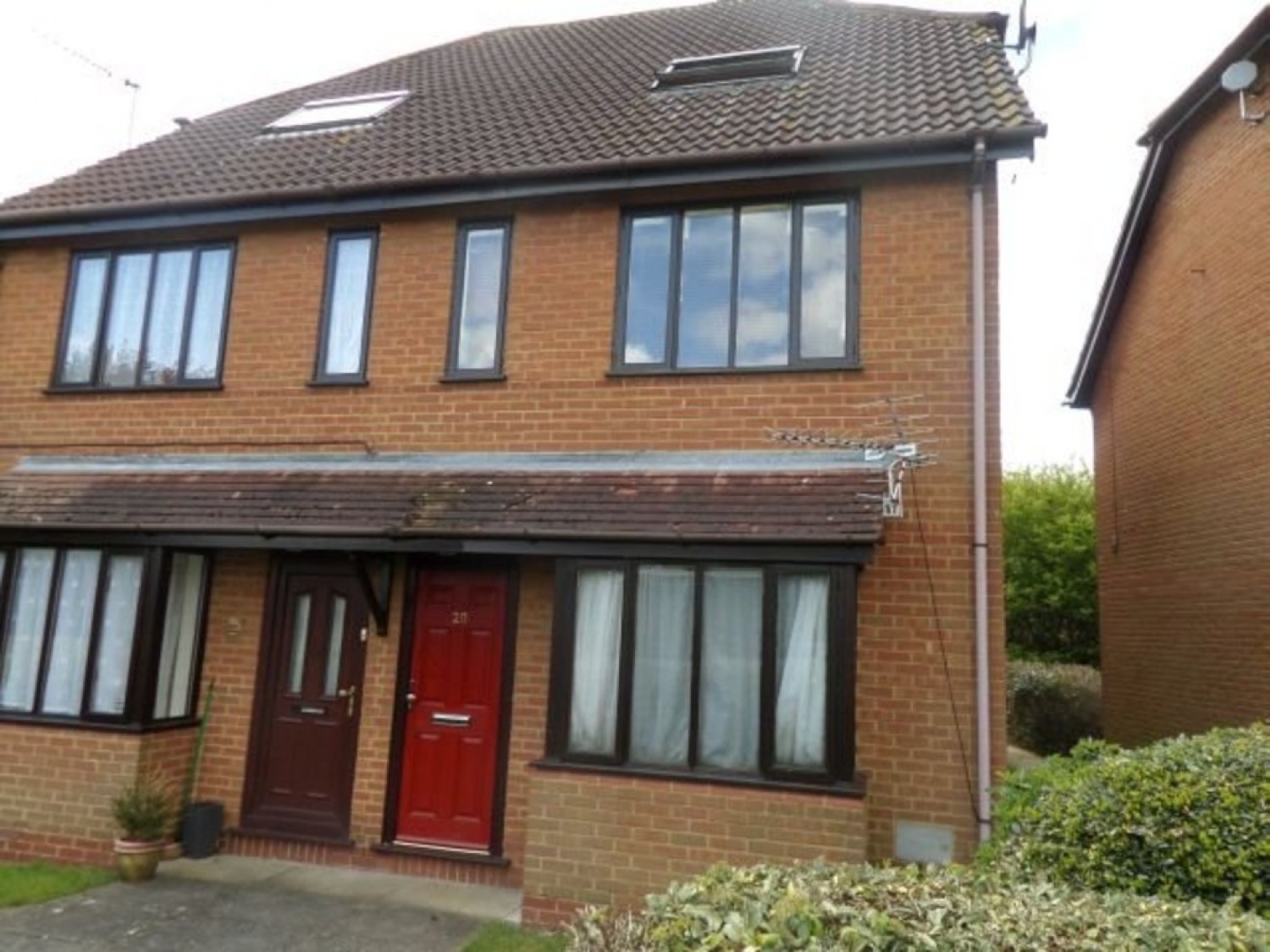 Bergamot Gardens, Walnut Tree, Milton Keynes