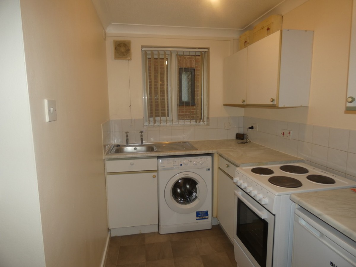 Bergamot Gardens, Walnut Tree, Milton Keynes