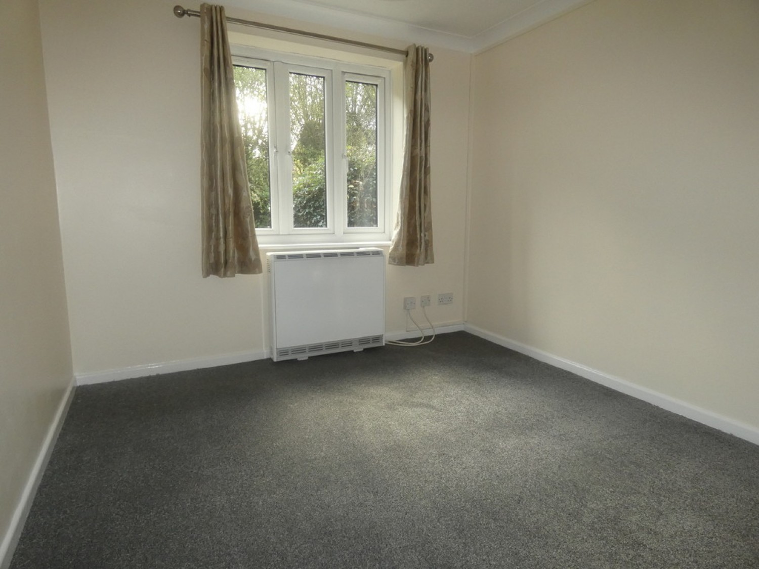 Bergamot Gardens, Walnut Tree, Milton Keynes