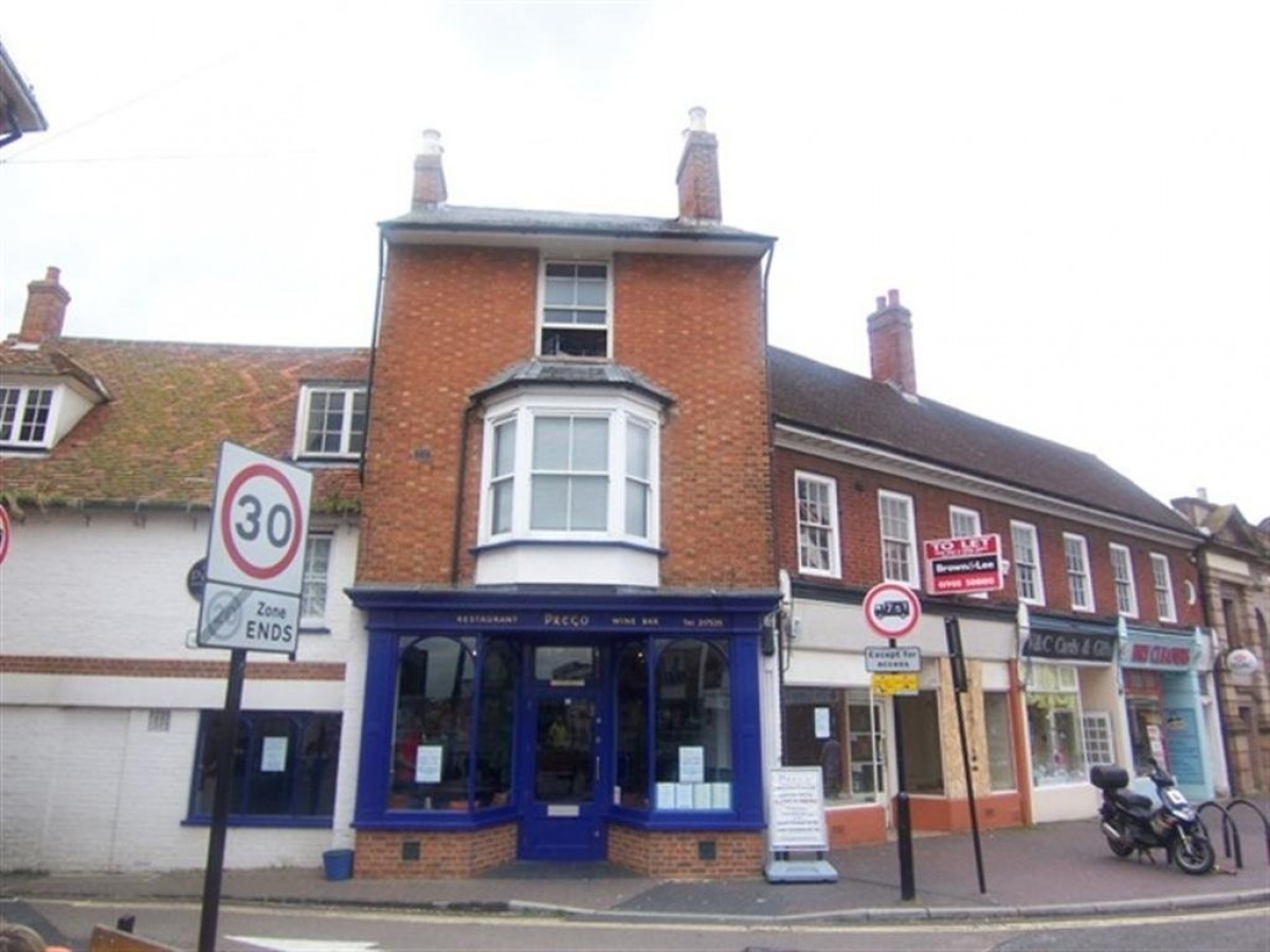 Taylors Court, Newport Pagnell