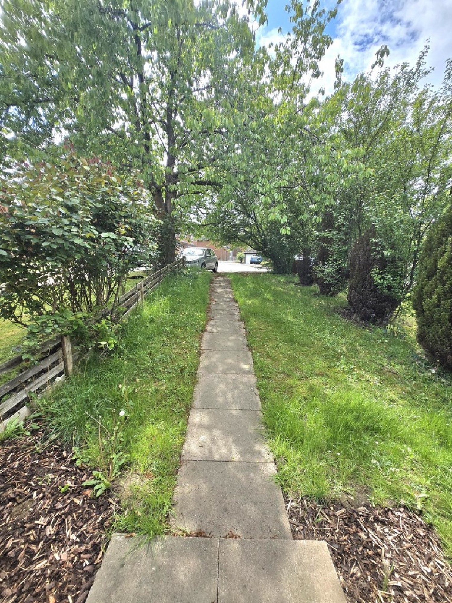 3 bedroom House for Letting Favell Drive, Furzton, Milton Keynes