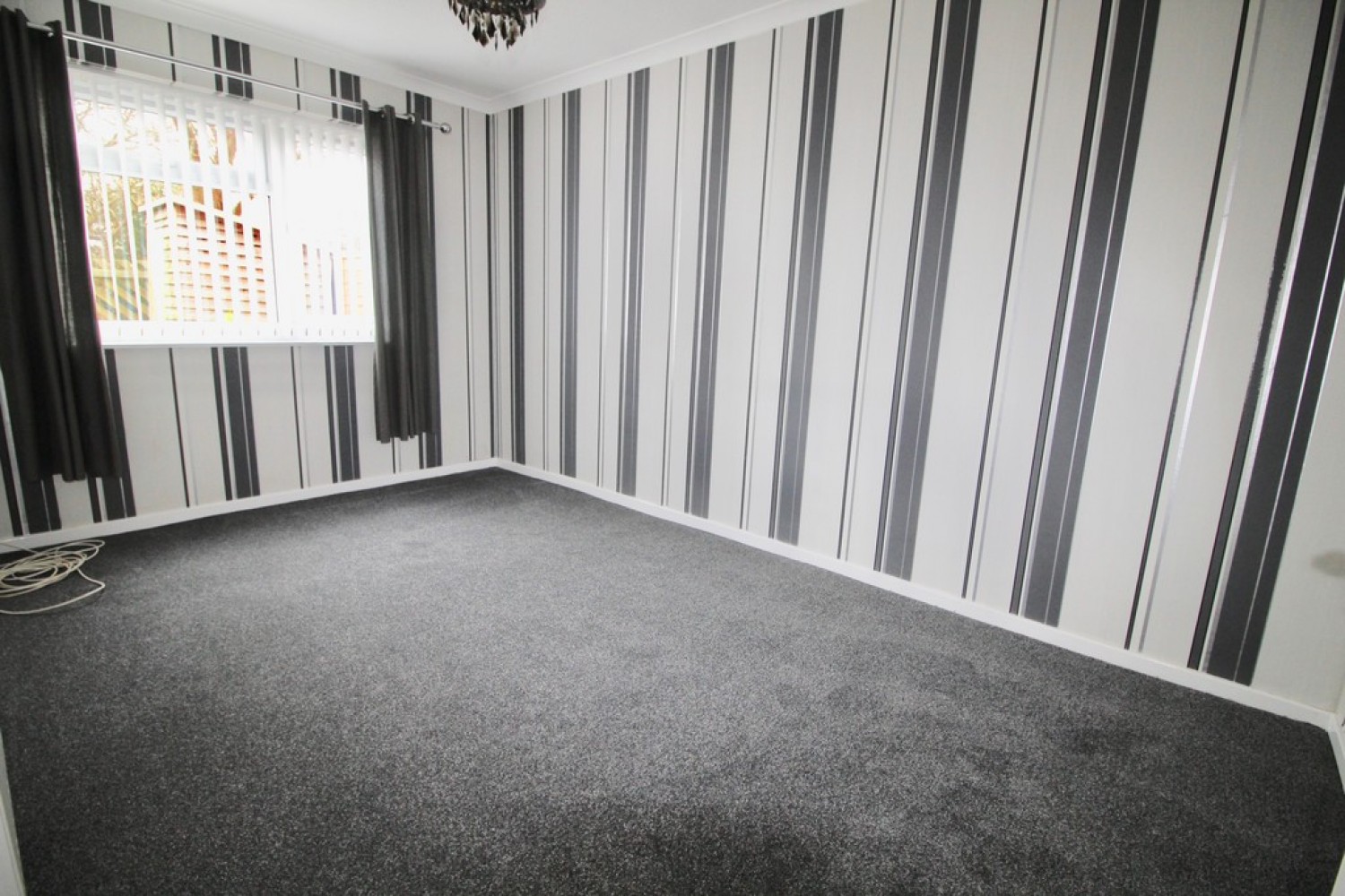 1 bedroom Bungalow for Letting Stacey Bushes