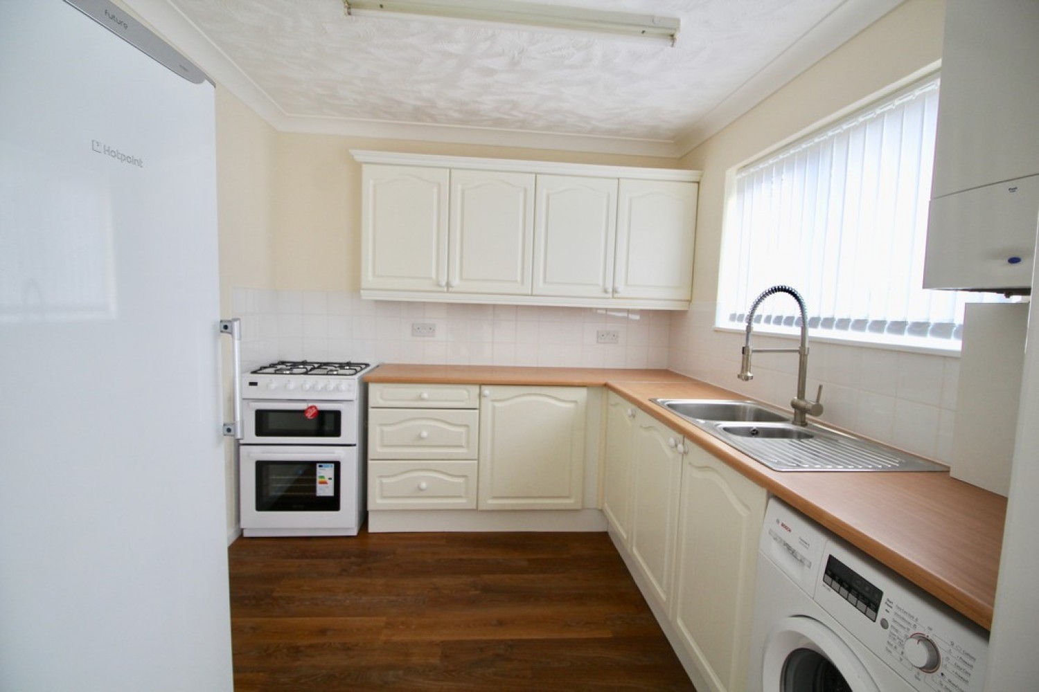 1 bedroom Bungalow for Letting Stacey Bushes