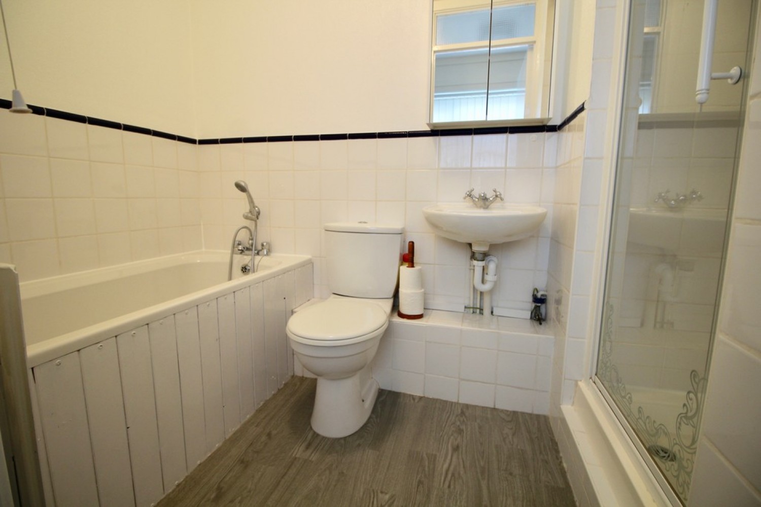 1 bedroom Bungalow for Letting Stacey Bushes