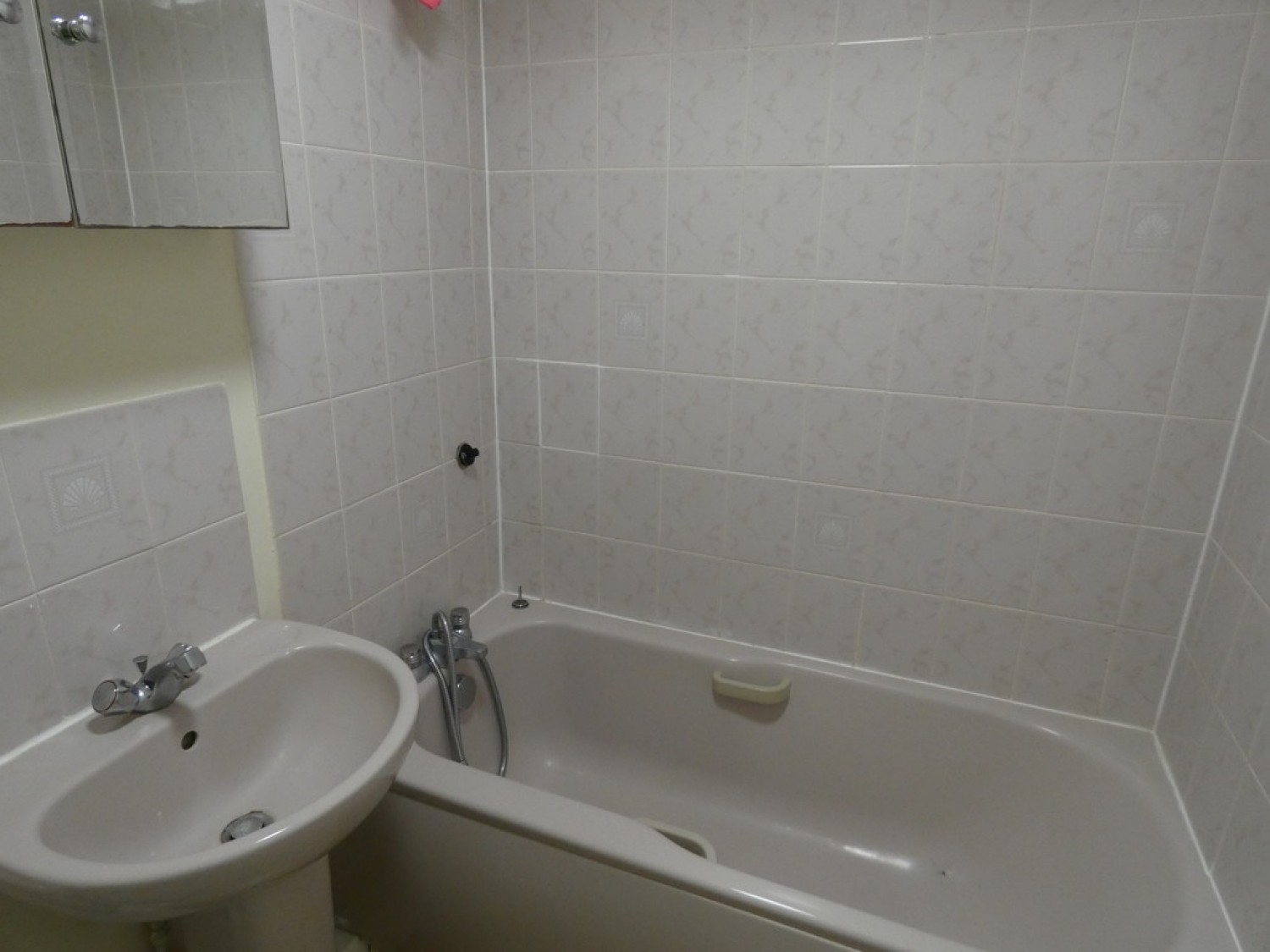 1 bedroom Flat in Tenterden Crescent, Kents Hill,