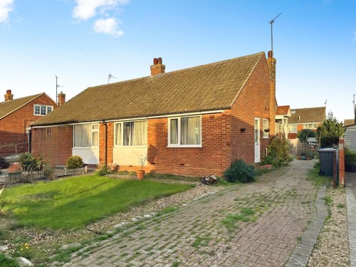 Westfield Avenue, Deanshanger