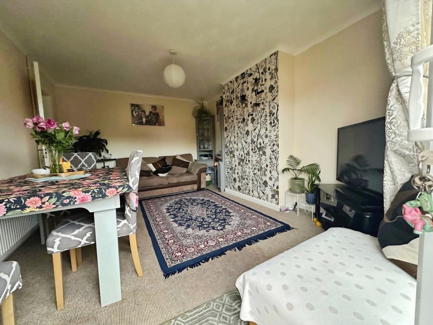 Westfield Avenue, Deanshanger