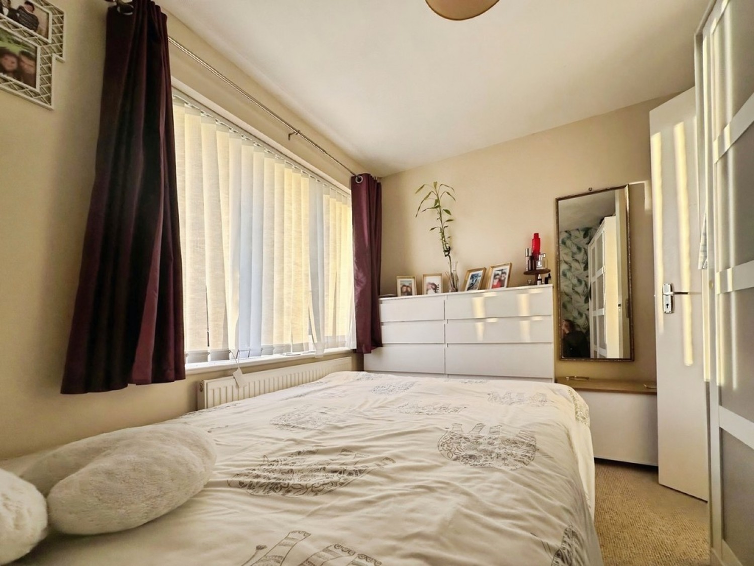 Westfield Avenue, Deanshanger