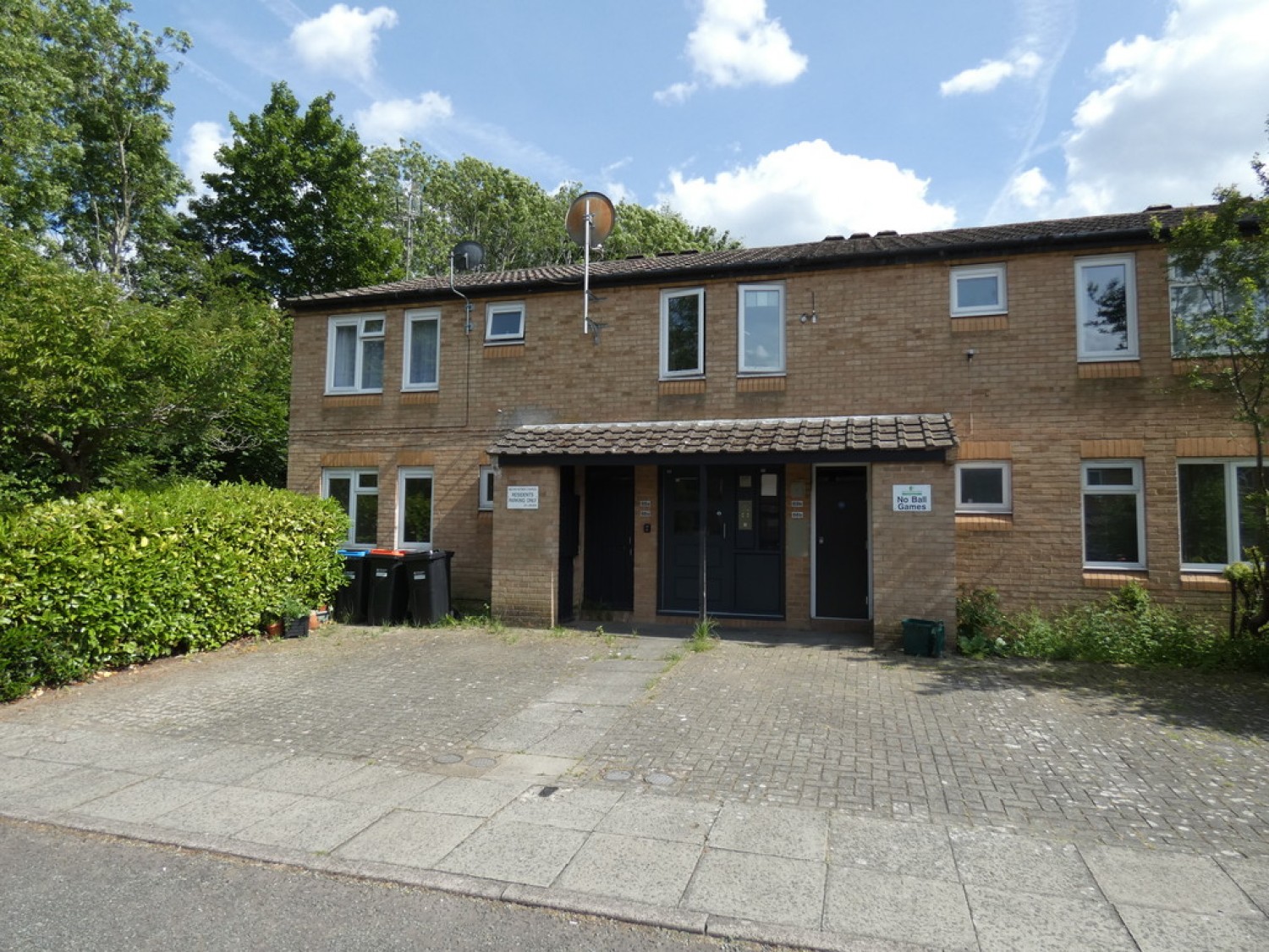 Chapman Avenue, Milton Keynes