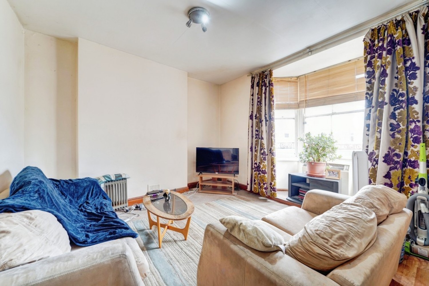 1 bedroom Flat in Taylors Court,Silver Street