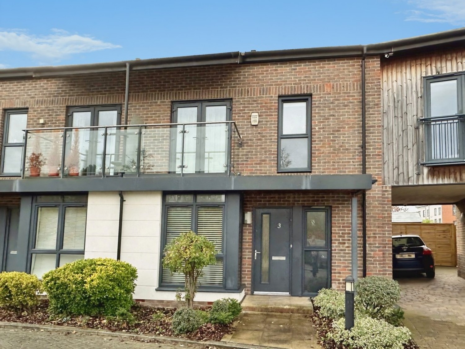 3 bedroom House in Ginsberg Crescent, Oakgrove, Milton Keynes