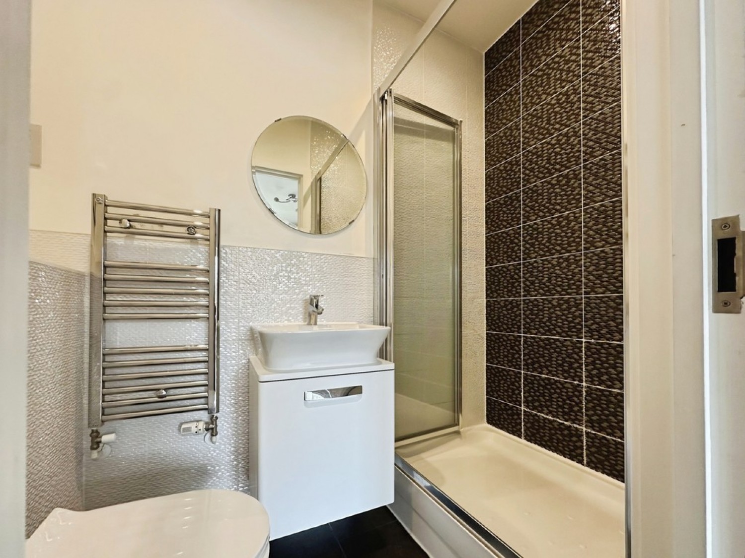 3 bedroom House in Ginsberg Crescent, Oakgrove, Milton Keynes