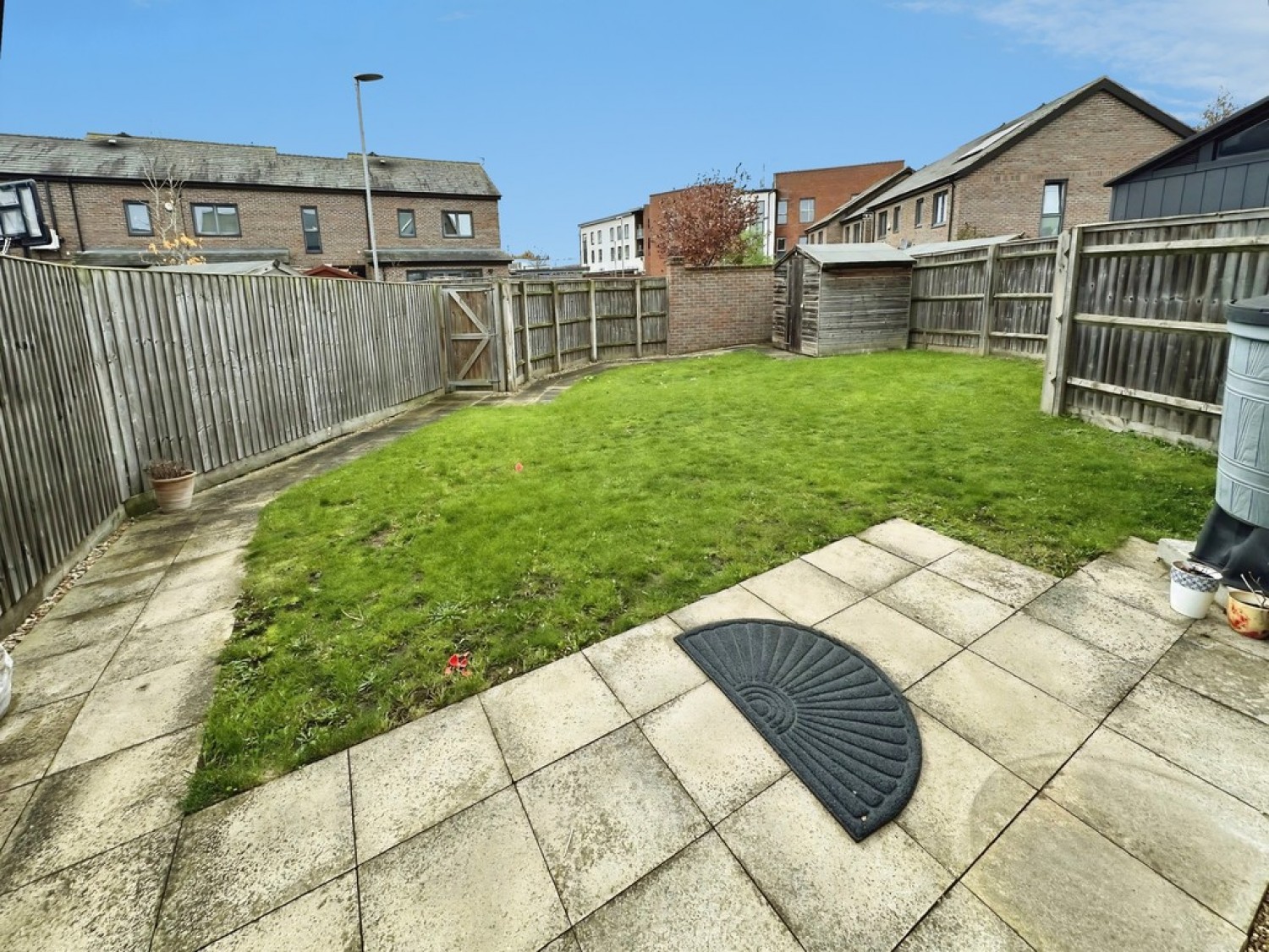 3 bedroom House in Ginsberg Crescent, Oakgrove, Milton Keynes