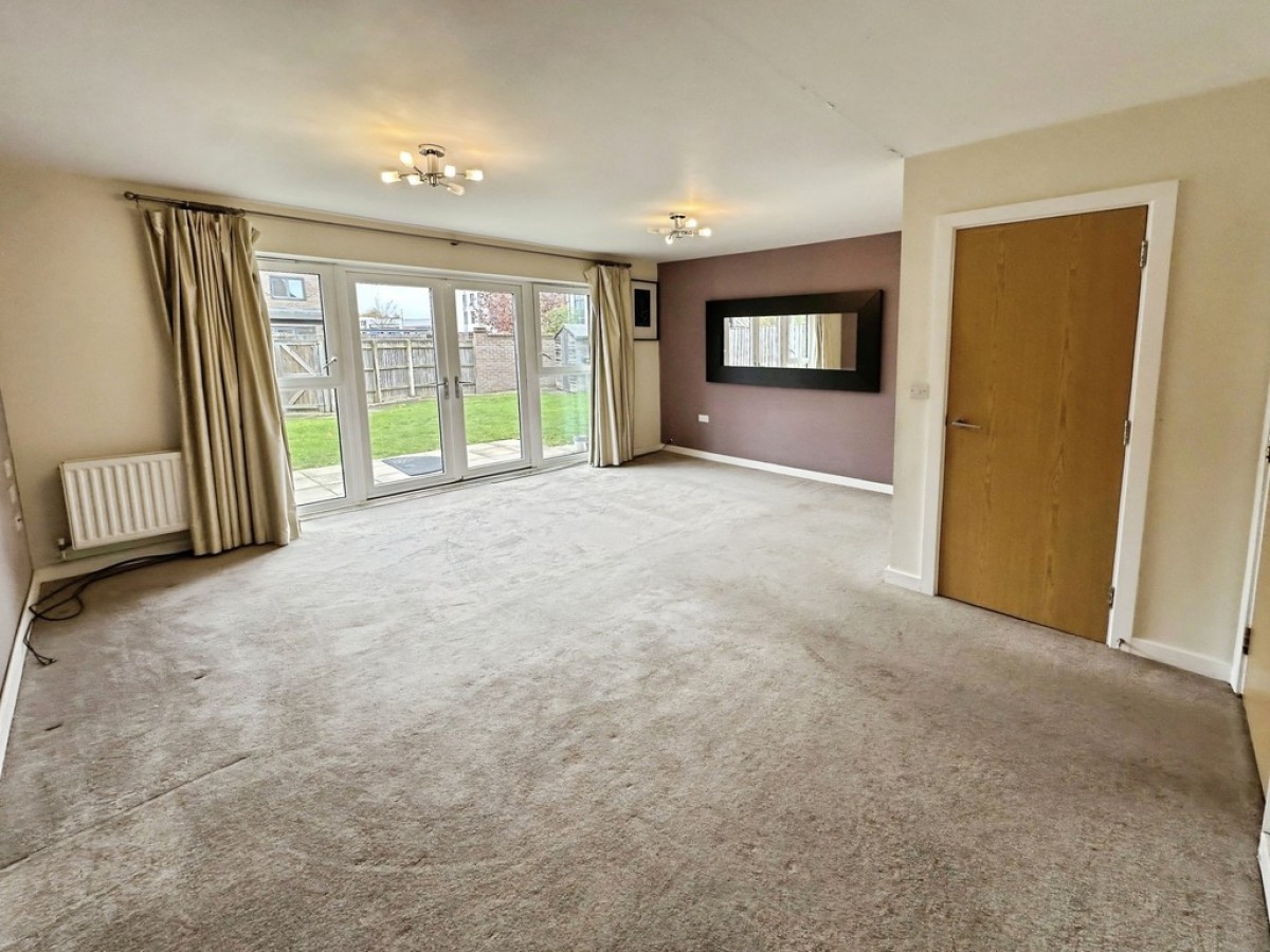 Ginsberg Crescent, Oakgrove, Milton Keynes