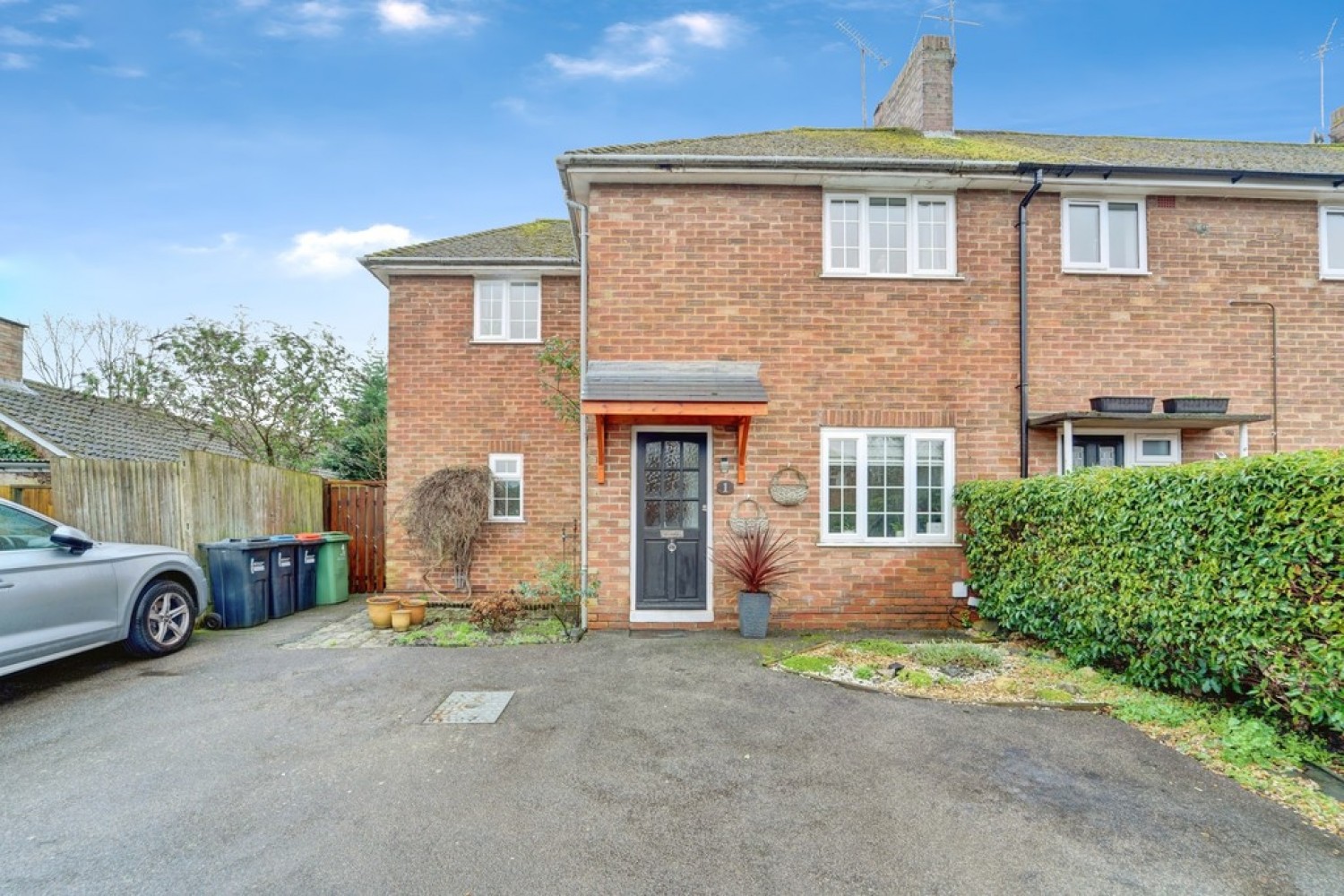 3 bedroom House for Sale Mansell Close, Shenley Church End