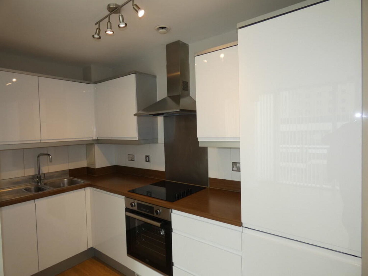 2 bedroom Flat for Letting Staten House, The Hub