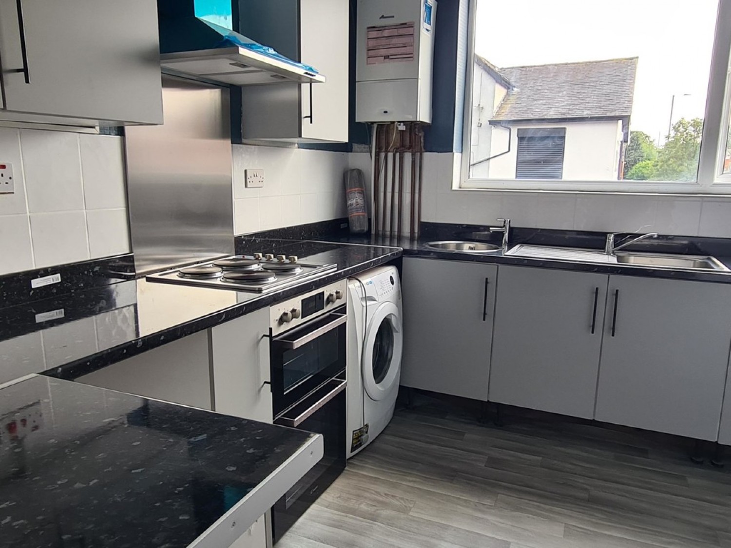 5 bedroom Flat for Letting Barlow Moor Road, Chorlton