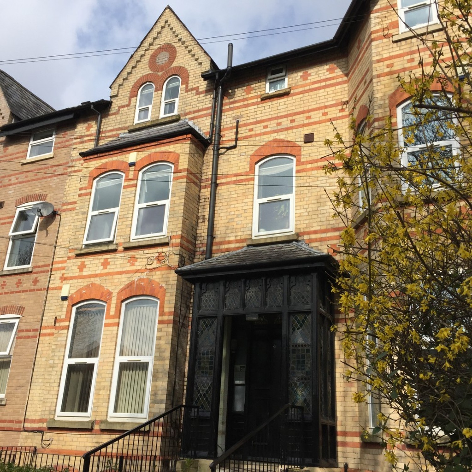 2 bedroom Flat for Letting Mayfield Road, Whalley Range, Manchester