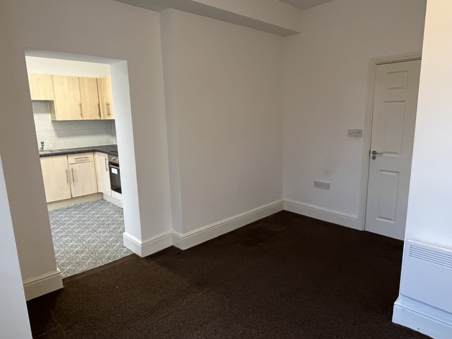 2 bedroom Flat for Letting Mayfield Road, Whalley Range, Manchester