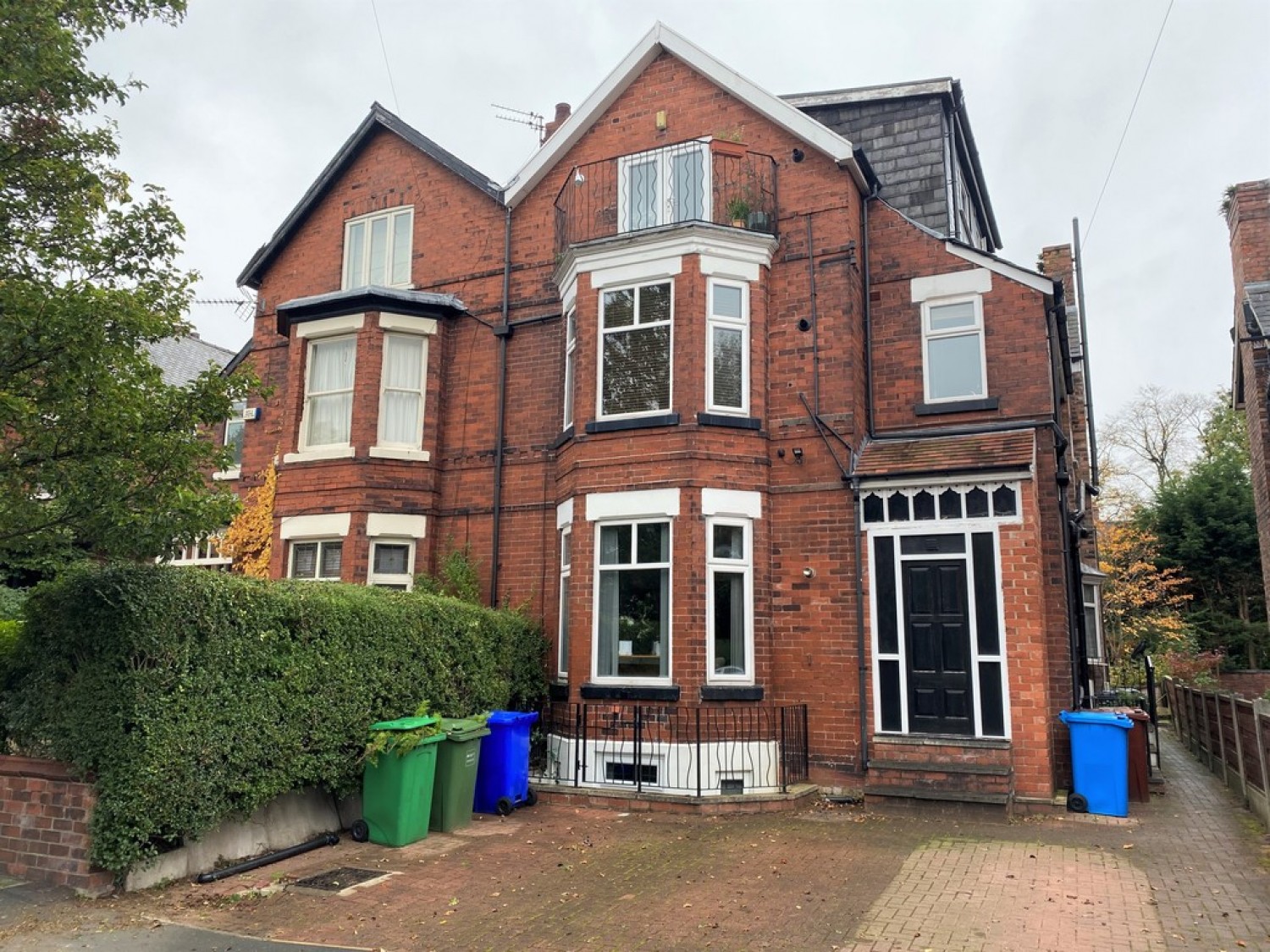 2 bedroom Flat for Letting Ellesmere Road, Chorlton, Manchester