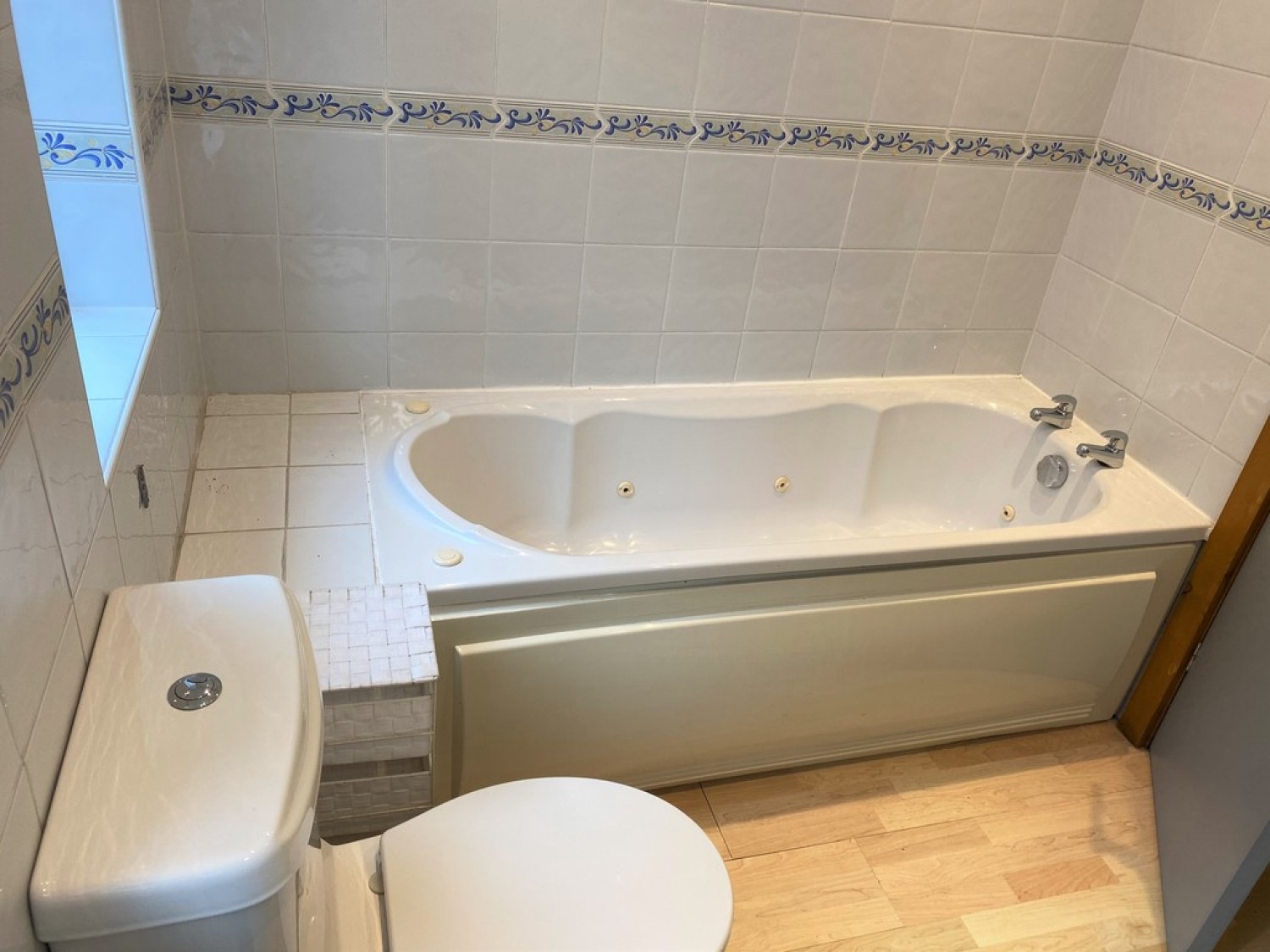 2 bedroom Flat for Letting Ellesmere Road, Chorlton, Manchester