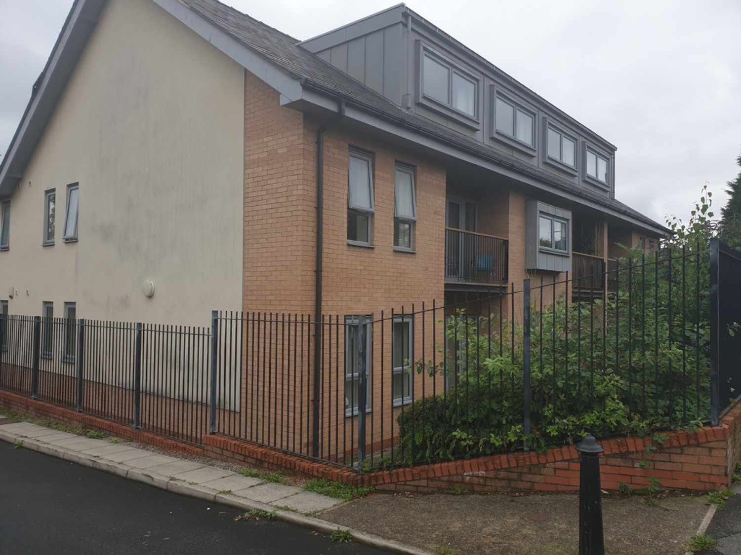 2 bedroom Flat for Letting St Werberghs Road, Chorlton, Manchester