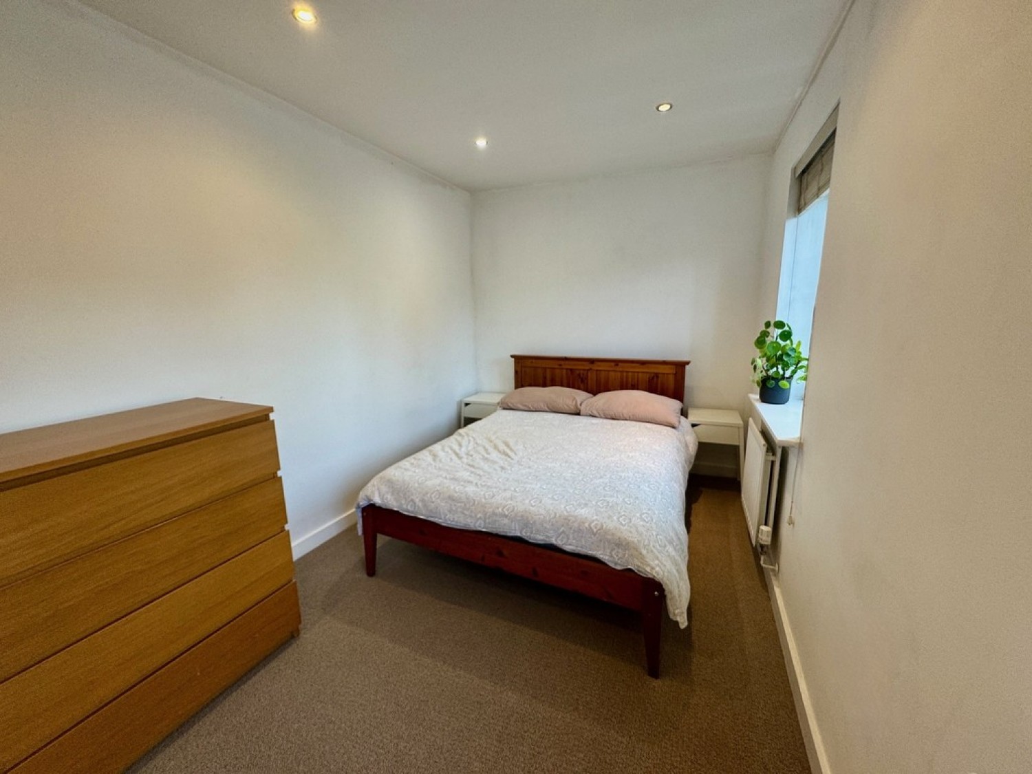 2 bedroom Flat for Letting Nell Lane, Chorlton, Manchester