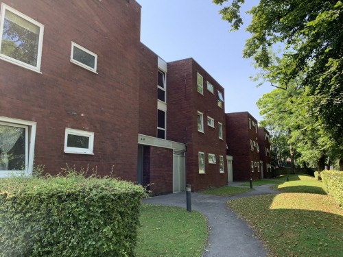 Dudley Court, Carlton Road
