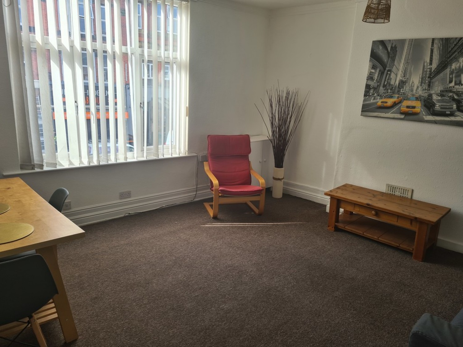 3 bedroom Flat for Letting Barlow Moor Road, Chorlton, Manchester