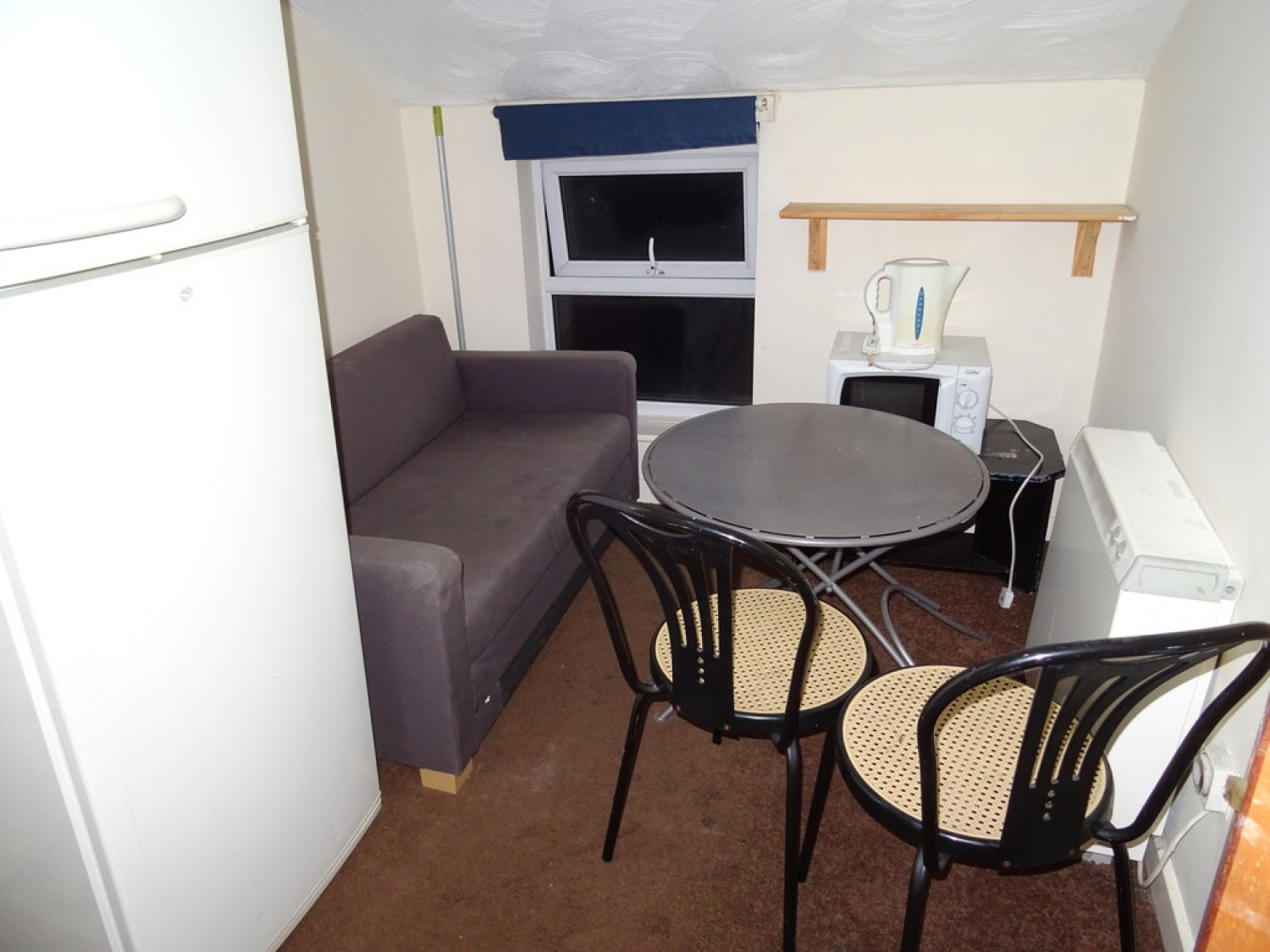 2 bedroom Flat for Letting Conyngham Road, Manchester