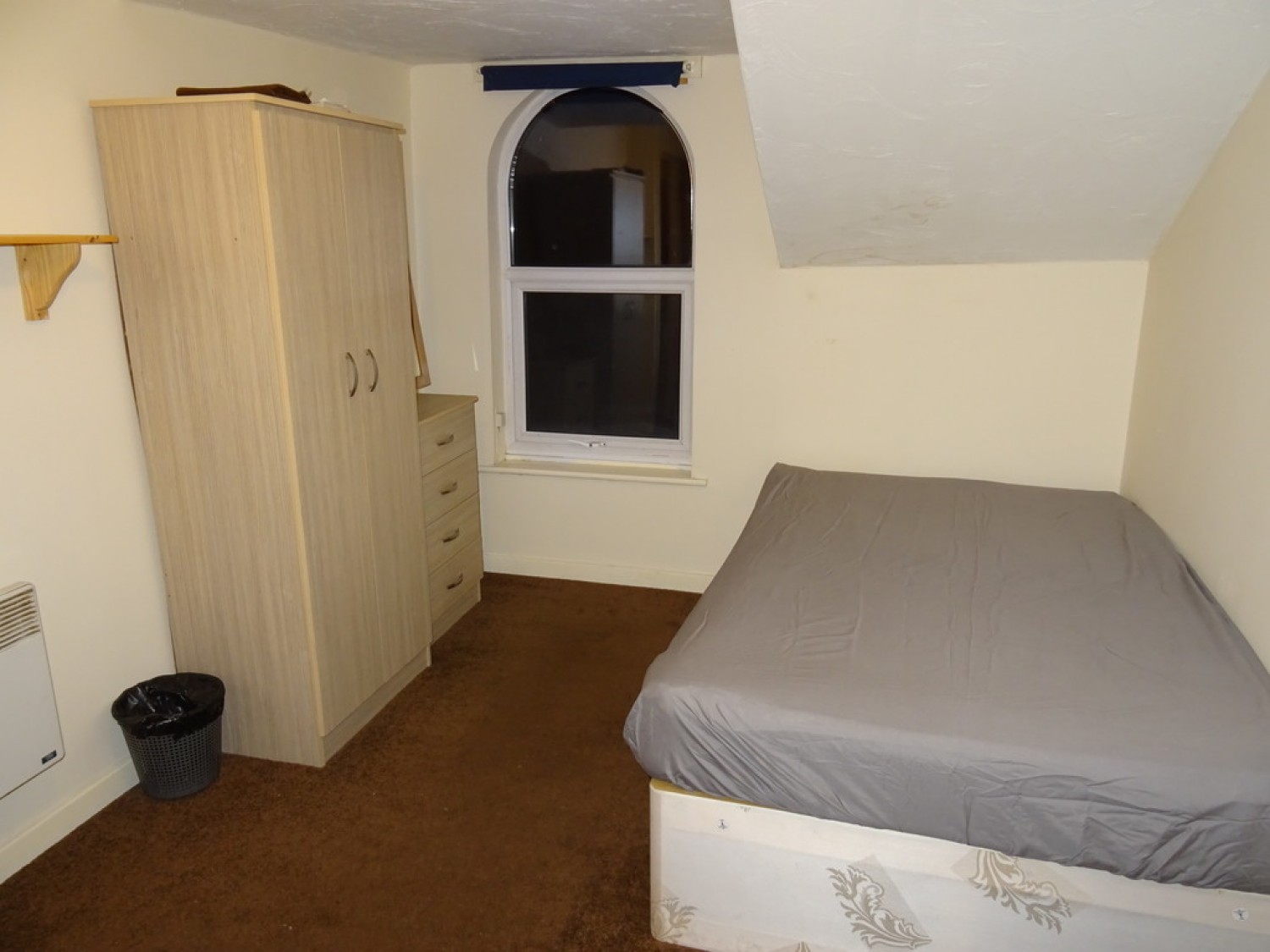 2 bedroom Flat for Letting Conyngham Road, Manchester