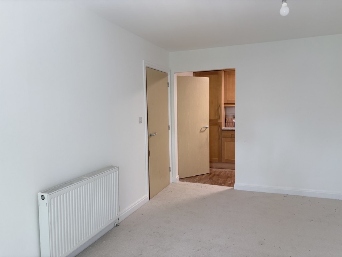 Hollyhedge Heights, Hollyhedge Road