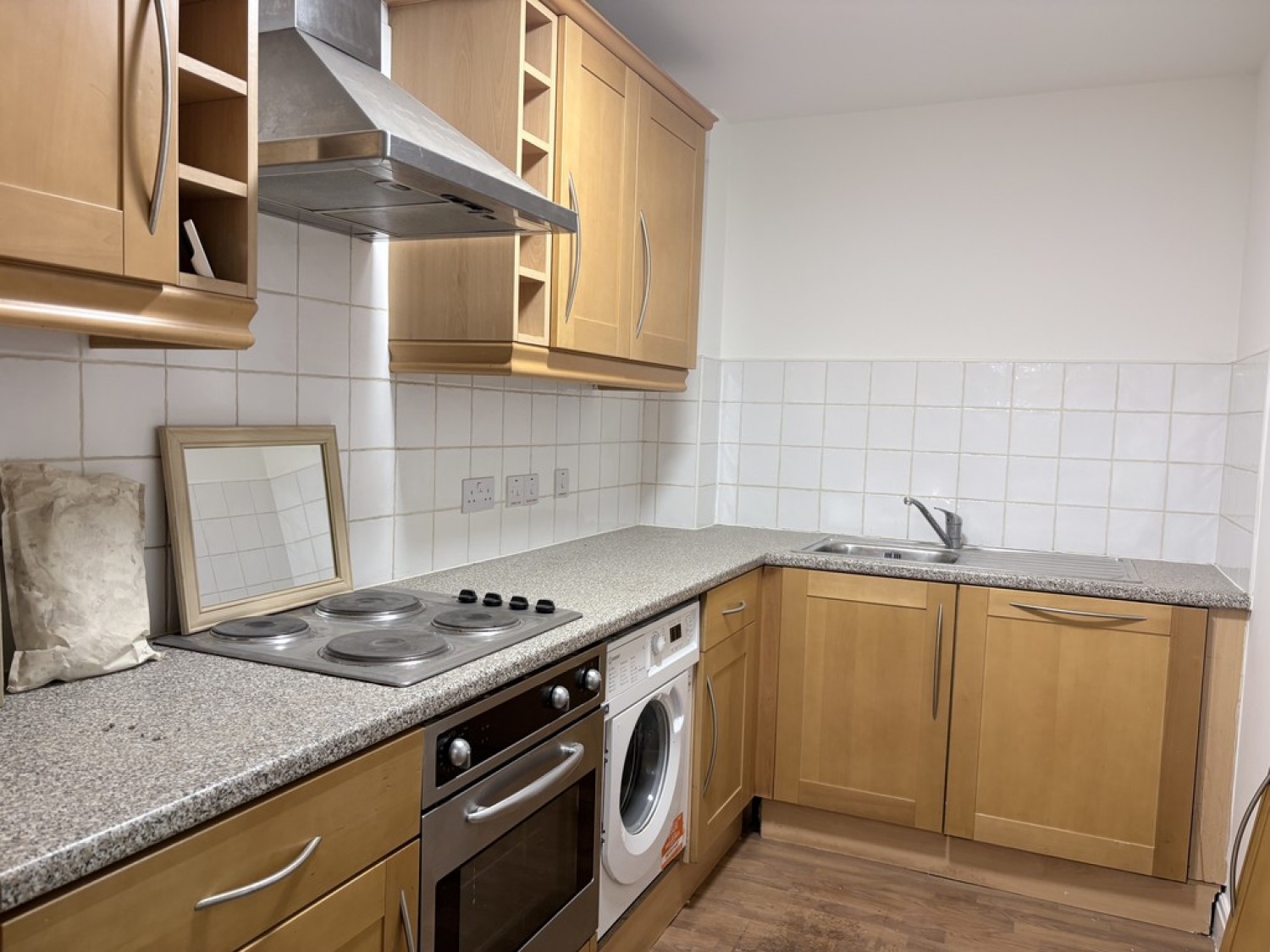 2 bedroom Flat for Letting Hollyhedge Heights, Hollyhedge Road