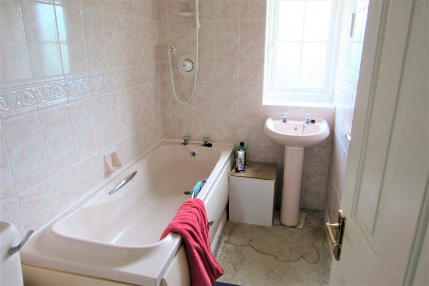 2 bedroom House for Letting Turnbury Road, Wythenshaw, Manchester, Wythenshawe