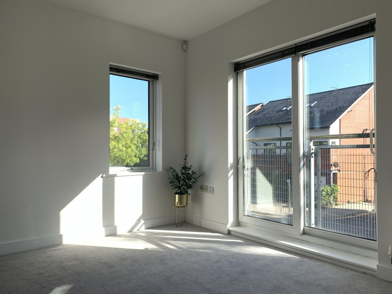 2 bedroom Flat for Letting Montmano Drive, Didsbury, Manchester