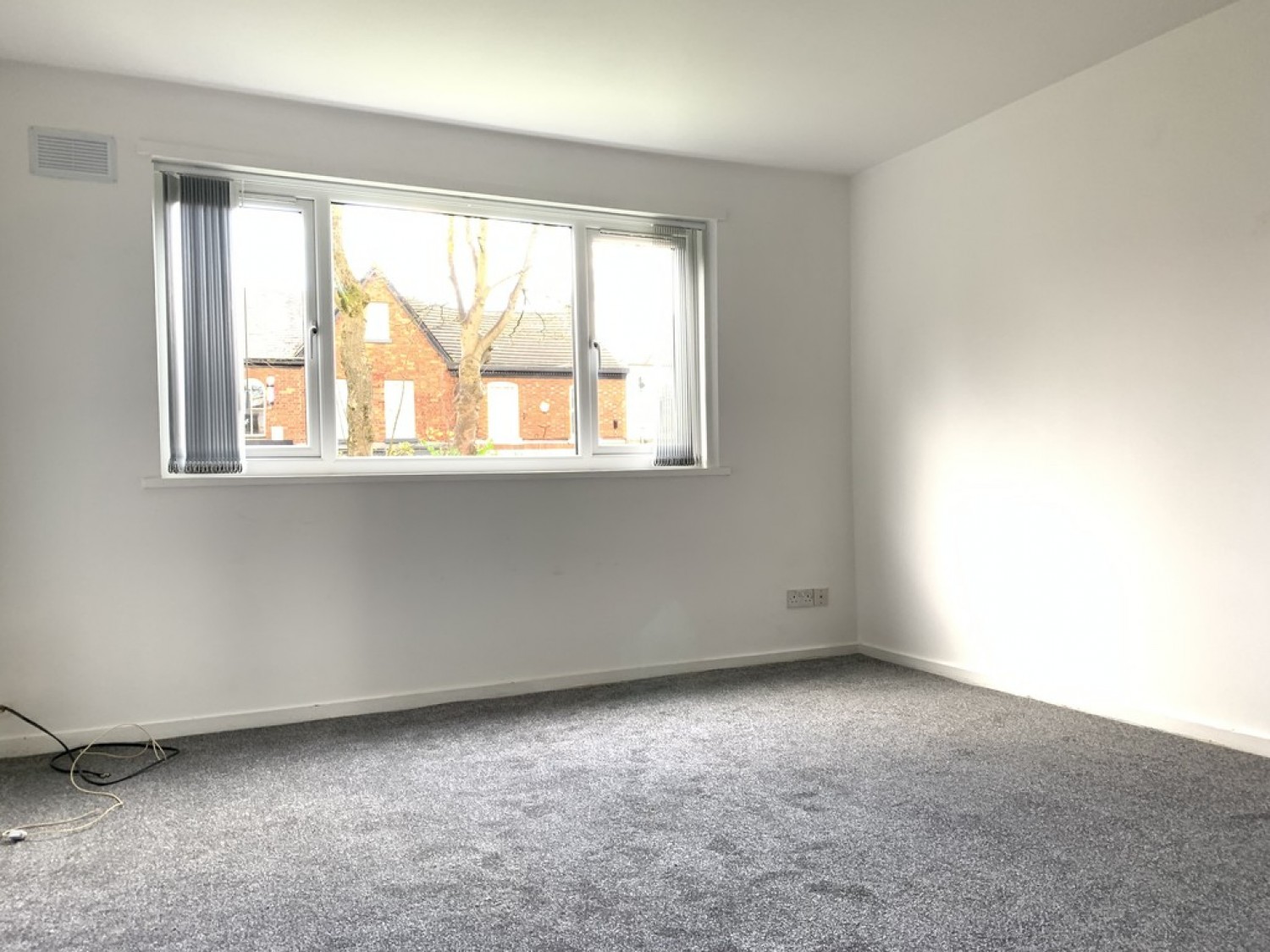 2 bedroom Flat in Heaton Moor Road, Heaton Moor, Stockport