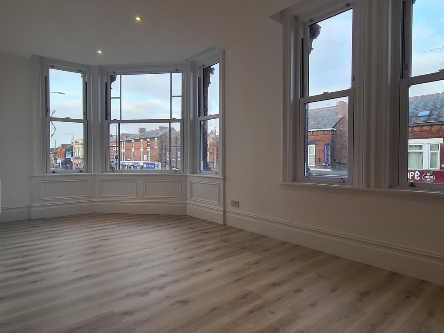 2 bedroom Flat in Silverwood Avenue, Chorlton, Manchester