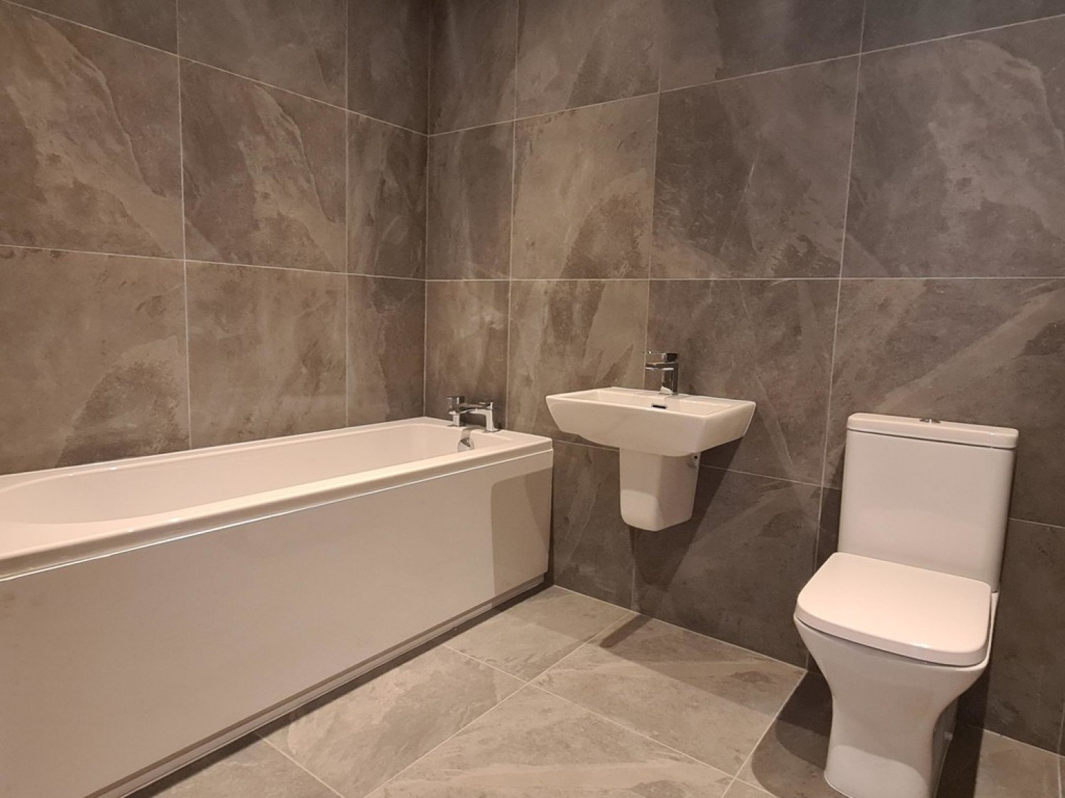 2 bedroom Flat in Silverwood Avenue, Chorlton, Manchester